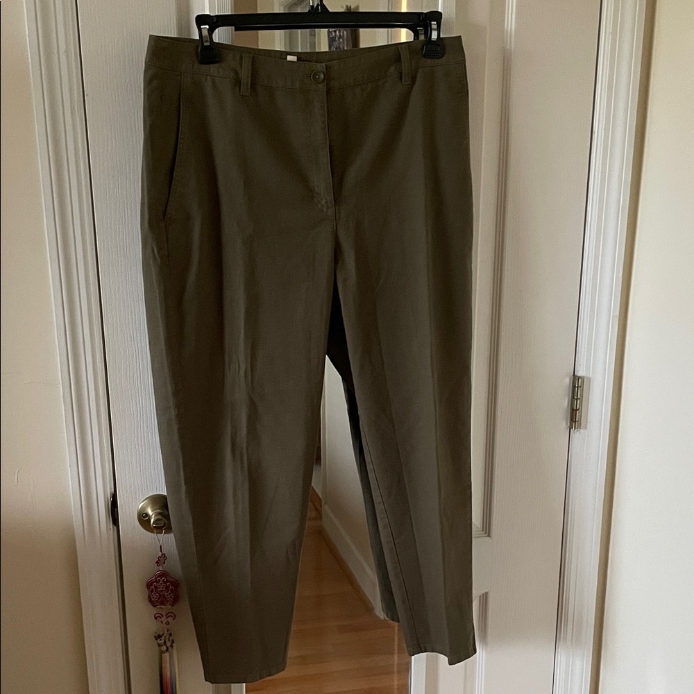 Eileen Fisher Women's Olive Chinos